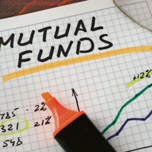 Mutual fund investment: Money experts say that SIPs are highly effective for long-term investments, thanks to the power of compounding and rupee cost averaging.